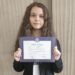 Ilaria Păduraru, elevă la Școala 4 Suceava, premiul II la etapa națională a Olimpiadei de Limba Italiană. Ilaria, care pînă în clasa a V-a a învățat în Italia, a terminat clasele a V-a și a VI-a cu media 10