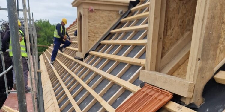 Lucrările de renovare a Palatului Administrativ Suceava, realizate în proporție de 50%. Termenul de finalizare a proiectului este luna august a anului viitor