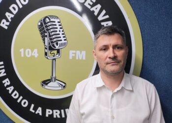 Arhitectul Beni Atodiresei: Suceava e un oraș, din păcate, cu o singură stradă. Printr-o stradă nu poți să rezolvi problema traficului sau problema presiunii traficului în centru decît dacă dai aceeași valoare cartierelor, adică faci ”centre” în cartier, astfel încît oamenii să nu mai fie obligați să vină în centru