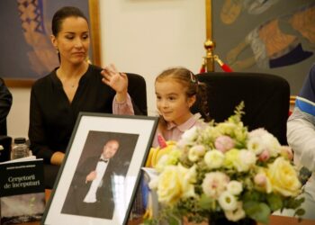 O sală plină pentru poetul Bogdan, dar mai mult pentru omul Bogdan (Foto)