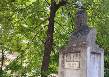 Cei ”trei bărboși” din centrul Sucevei, mai mult decît ”niște bărboși”