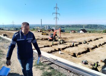 Au început lucrările de construire a creșei din cartierul Tinereții. Printre altele, vor fi 11 dormitoare, 6 camere de joacă prevăzute cu vestiar filtru, un spațiu pentru luat masa și un cabinet medical cu izolator (Foto)