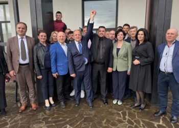 Adrian Grigoraș, proprietarul unei carmangerii, candidatul PNL pentru Primăria Coșna. Gheorghe Flutur: Coșna poate deveni furnizor de dulcețuri, compoturi, sucuri naturale de fructe, ciuperci și preparate din fructe de pădure, care să fie folosite de pensiuni
