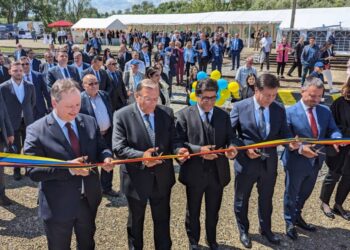 La Dornești a fost inaugurat cel mai mare terminal de transbordare a cerealelor din Europa. Acesta are o capacitate de 3 milioane de tone pe an