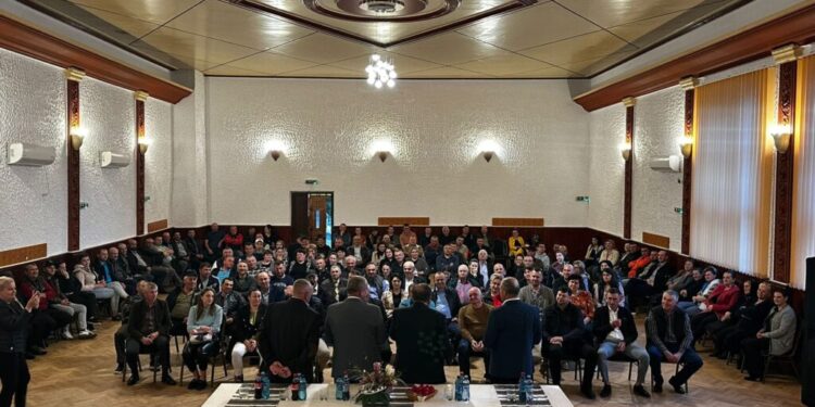 Gheorghe Flutur, la evenimentul de lansare a candidatului PNL pentru Primăria Mănăstirea Humorului: Viorel Croitoru este un primar la primul mandat, un foarte bun specialist în cadastru, un foarte bun gospodar, un primar care a făcut multe lucruri bune pentru cetățenii comunei