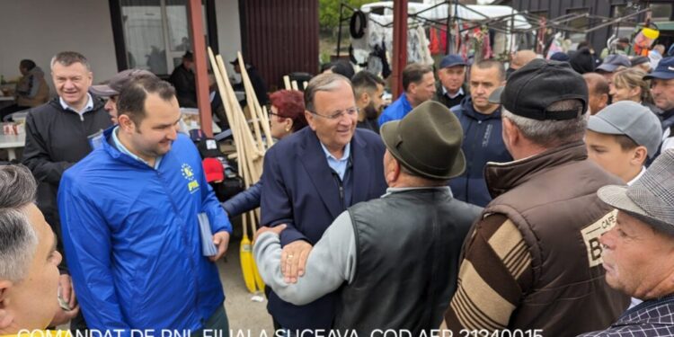 Gheorghe Flutur, duminică, în piața de la Verești: Îmi propun să încurajez primarii să amenajeze piețe și să intre în parteneriat cu Consiliul Județean, pentru a veni în întîmpinarea atît a cumpărătorilor, cât și a vînzătorilor