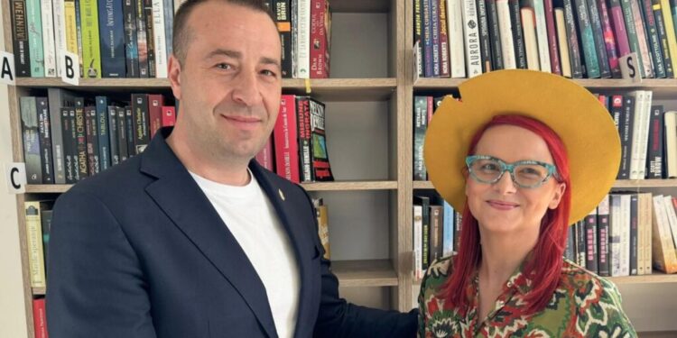 Raluca Tuchlei – Dizzy, despre candidatul PNL la Primăria Sucevei: Orașul nostru are nevoie de noi perspective, dar și de specialiști, iar Lucian este persoana în care eu am încredere că poate genera modernizarea orașului nostru
