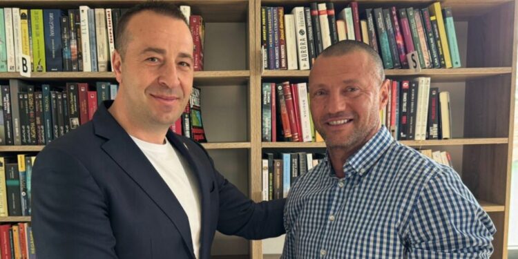 Sorin Mihalescul, multiplu campion la kickbox și pompier voluntar: Lucian Harșovschi are experiență în administrația publică, abilități de comunicare excelente și empatie