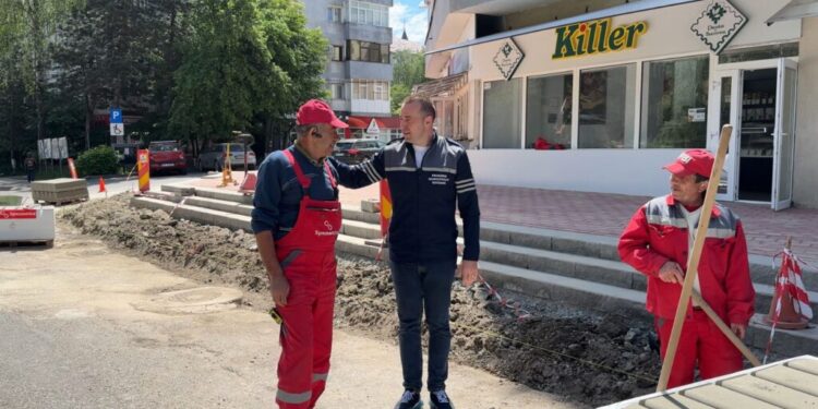 Zona pietonală și treptele de pe strada Octav Băncilă au fost reabilitate