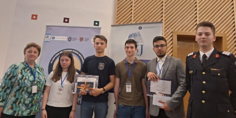 Cinci elevi suceveni, la Brașov, la faza națională a Olimpiadei de Istorie. Doi dintre ei, Tudor Dămian și Ruben Ciobanu, au obținut mențiuni (Foto)