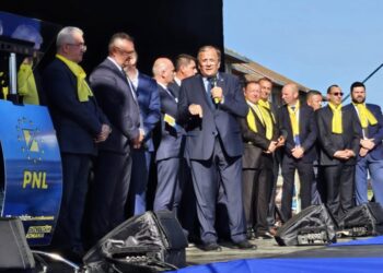 Lansarea candidaților liberali suceveni la alegerile din 9 iunie, într-un centru al Sucevei plin de membri și simpatizanți PNL, în prezența lui Nicolae Ciucă. Gheorghe Flutur: Suceava are cele mai multe primării și PNL va avea cele mai multe primării (Foto)