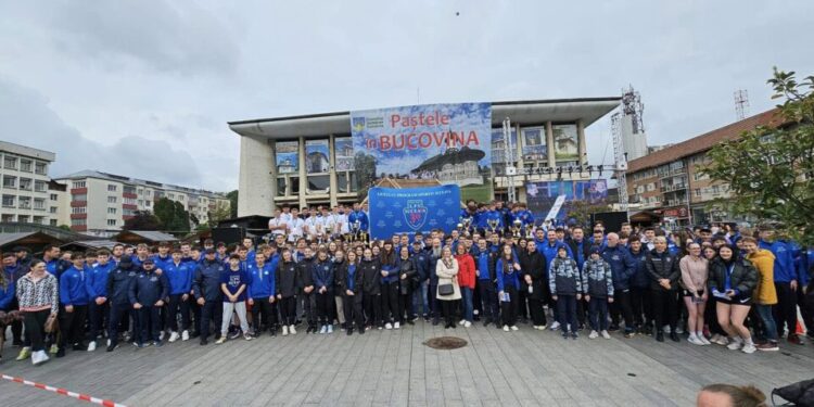 Liceul cu Program Sportiv. Demonstrații sportive, prezentarea medaliilor de aur obținute de echipa de rugby U 20 și peste 1.500 de flyere împărțite în centrul Sucevei