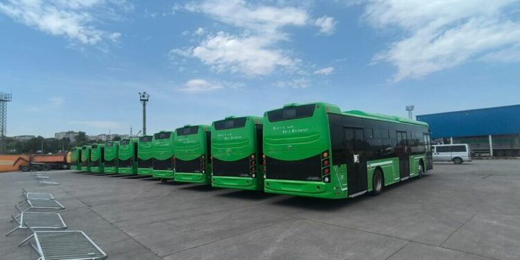 50 de autobuze electrice noi, pentru transportul în Zona Metropolitană Suceava, au ajuns în Portul Constanța