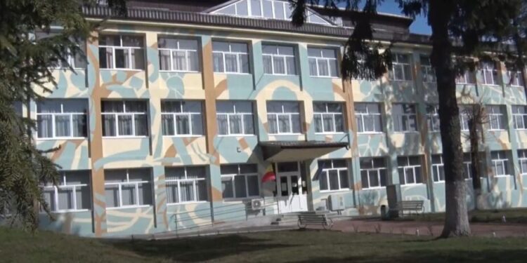 Concurență puternică, la admiterea în clasa a IX-a la Colegiul de Artă ”Ciprian Porumbescu” Suceava. Directoarea liceului, Alexandra Bejinaru: Au fost cam 3 candidați și jumătate pe un loc