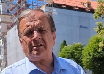 Se lucrează la șarpanta Palatului Administrativ. Termenul de finalizare a lucrărilor este vara anului viitor