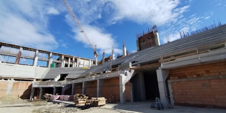 Gheorghe Flutur, pe șantierul sălii polivalente cu 5.000 de locuri: Aveam nevoie de o astfel de sală ca să putem ține evenimente, pentru că de foarte multe ori nu avem unde să le facem