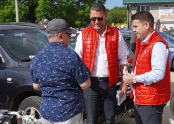 Gheorghe Șoldan cu Traian Andronachi, în piața auto de la Rădăuți: Reacțiile oamenilor au fost clare: au încredere în mine, în Traian și în viziunea noastră