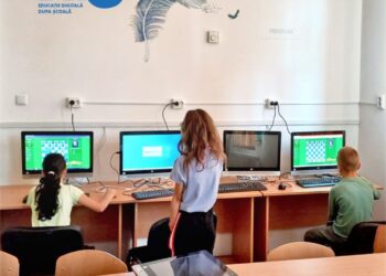 Copii și tineri din sistemul de protecție socială din județul Suceava, într-un proiect de securitate cibernetică. Au primit echipamente IT și au participat la cursuri de dezvoltare a abilităților digitale