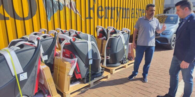 Spitalul Suceava a primit 14 mașini profesionale de spălat și aspirat pardoseli, într-un proiect privind reducerea infecțiilor nosocomiale