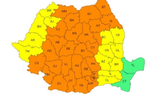 Cod portocaliu de instabilitate atmosferică accentuată, pentru 24 de ore, în județul Suceava. Inspectoratul pentru Situații de Urgență a transmis o serie de recomandări
