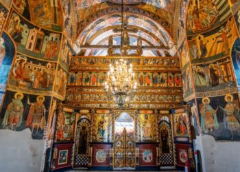 Moaștele Sfinților Mari Ierarhi Leontie de la Rădăuți și Teodosie de la Brazi, pentru o zi și jumătate, la Mănăstirea Sfîntul Prooroc Ilie, din Sfîntu Ilie