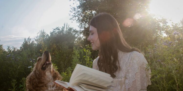 Ruth Naomi Lupu, proaspătă absolventă a Facultății de Litere Suceava, a obținut trei premii în ultima perioadă