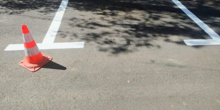 Viceprimarul Lucian Harșovschi: În Suceava nu se vor mai face parcări cu plată. Plata s-a introdus doar la cererea asociațiilor de proprietari, pentru ca riveranii să aibă unde să-și parcheze mașinile cu 32 de bani pe zi