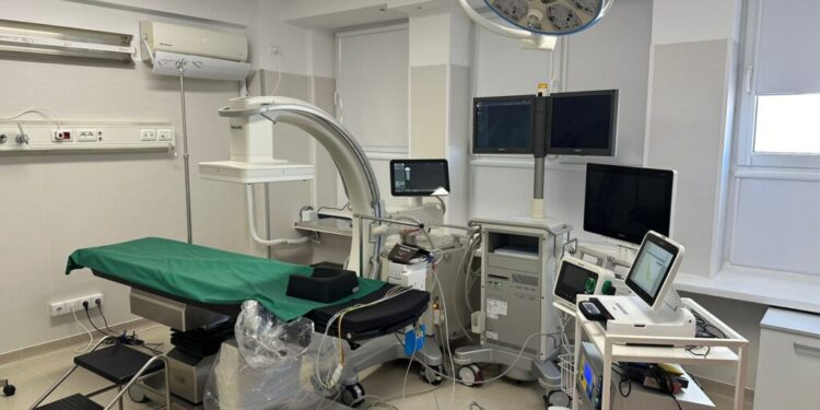 100 de proceduri, efectuate la Compartimentul de Stimulatoare Cardiace din cadrul Spitalului Clinic Județean Suceava. Intervențiile s-au făcut pe banii spitalului. Din 15 iulie, banii vor veni de la CNAS
