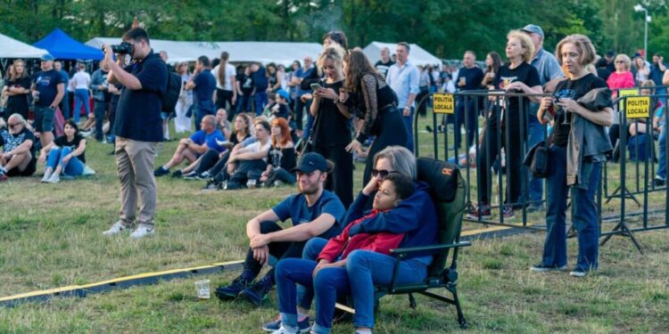 Teodora Munteanu: Festivalul de Blues de la Suceava a fost unul prietenos. Vin și iubitori de blues din București și din județele învecinate, ocazie cu care vizitează Cetatea de Scaun și Muzeul Satului