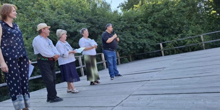 Trei trofee ”Bucovina”, din partea Muzeului Național al Bucovinei, pentru meșteri populari care promovează autenticitatea