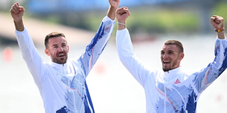 Primăria Broșteni, pregătită să-i facă o primire deosebită proaspătului campion olimpic la canotaj Andrei Cornea. Sportivul este cetățean de onoare al orașului sucevean încă din 2022