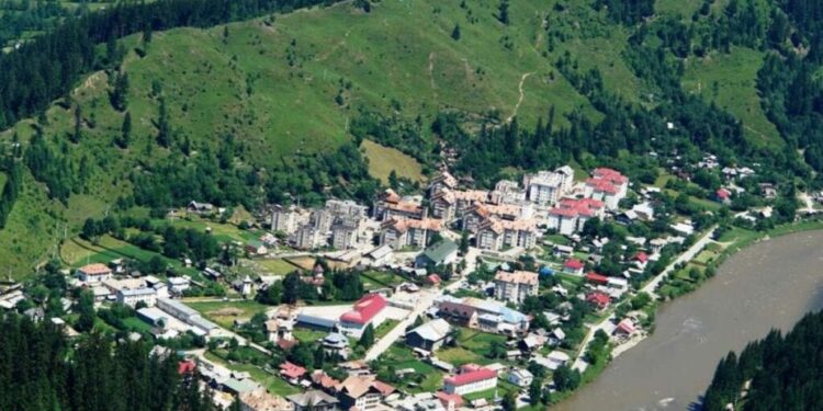 La Broșteni, cea mai întinsă localitate din România, rețeaua de apă deservește 95% din populație. Din februarie, localitatea suceveană este stațiune turistică de interes local. Primarul Alexandru Hurjui: Avem multe să arătăm