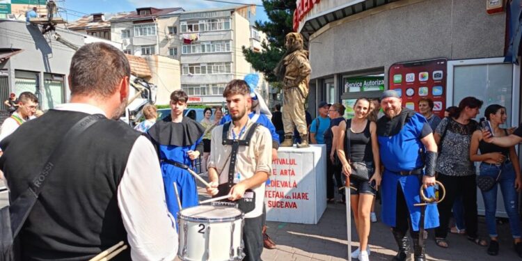 Mulțumiri pentru școlile sucevene care-i găzduiesc pe participanții la cea de-a XV-a ediție Festivalului de Artă Medievală