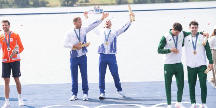 Suceveanul Andrei Cornea și gorjeanul Marian Enache au cîștigat aurul la Olimpiadă în proba de dublu vîsle! Felicitări!