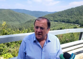 Drumul Mălini – Borca, care trece printr-o zonă extrem de pitorească, realizat în proporție de 82%. Drumul va fi gata la finele acestui an