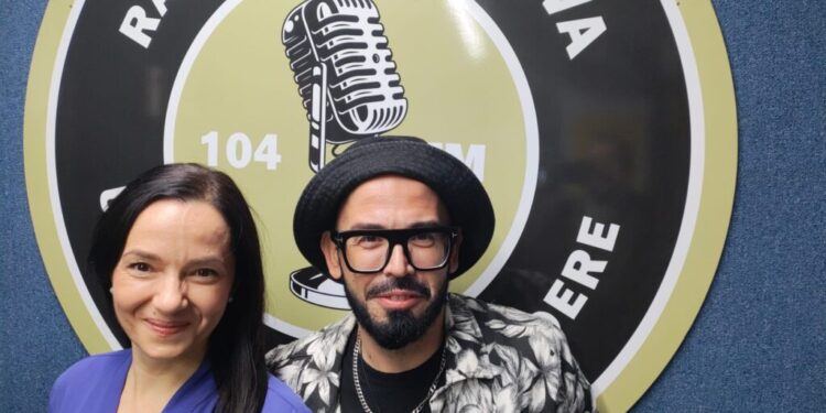 Cătălina Bălăceanu și Cătălin Anchidin vor prezenta ediția din acest an a ”Simfoniilor de Toamnă”, care vor avea loc în centrul Sucevei joi, 5 septembrie, începînd cu ora 19.00