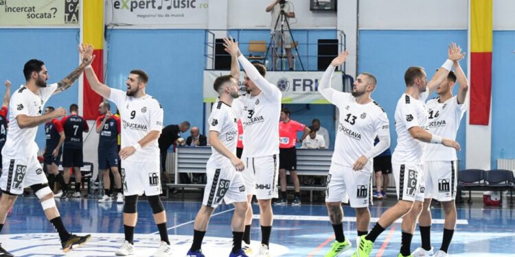 Sancționat cu disputarea următoarelor cinci meciuri de acasă fără spectatori, clubul de handbal masculin CSU Suceava cere ca în tribune să aibă acces copii cu vîrsta de sub 14 ani