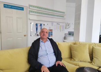 Fără telefoane mobile în timpul orelor și în pauze la Liceul Teoretic Filadelfia, o decizie care funcționează de ani de zile