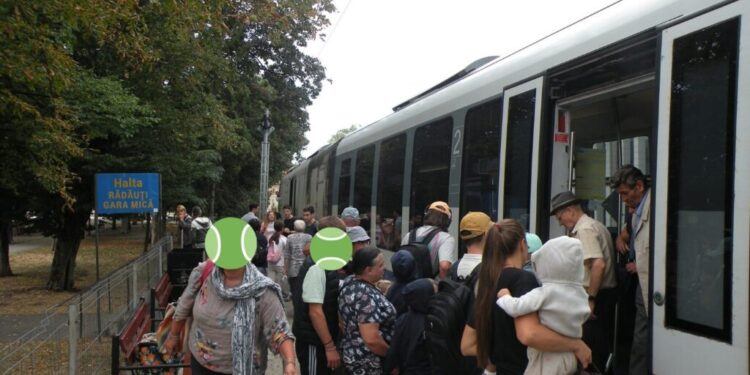 Gradul de ocupare al trenurilor pe ruta Suceava-Rădăuți-Putna, foarte bun. La nevoie, legătura dintre Suceava și Putna a fost făcută cu două automotoare ”Săgeata albastră”