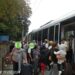 Gradul de ocupare al trenurilor pe ruta Suceava-Rădăuți-Putna, foarte bun. La nevoie, legătura dintre Suceava și Putna a fost făcută cu două automotoare ”Săgeata albastră”