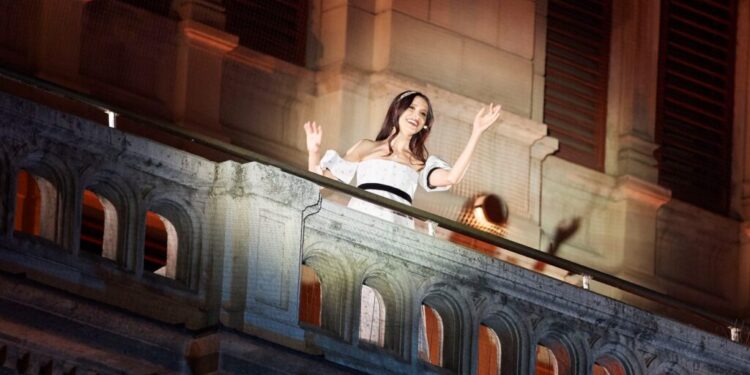 Soprana Valentina Naforniță a ajuns, deja, la Suceava, pentru ”Simfoniile de Toamnă” de joi, 5 septembrie: Abia aștept minunatul concert, pentru că am pregătit un program foarte, foarte frumos