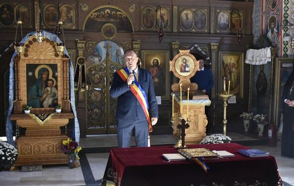 13 „cupluri de aur” din Șcheia, sărbătorite de Primărie și de Consiliul Local