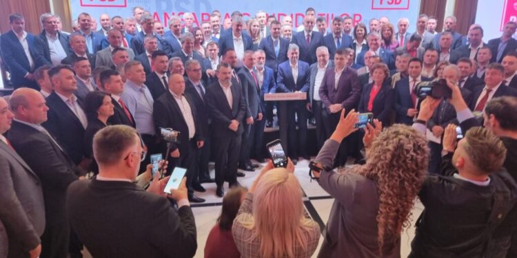 Marcel Ciolacu nu vine singur la ceremonia de depunere a jurămîntului de către Vasile Rîmbu și Gheorghe Șoldan