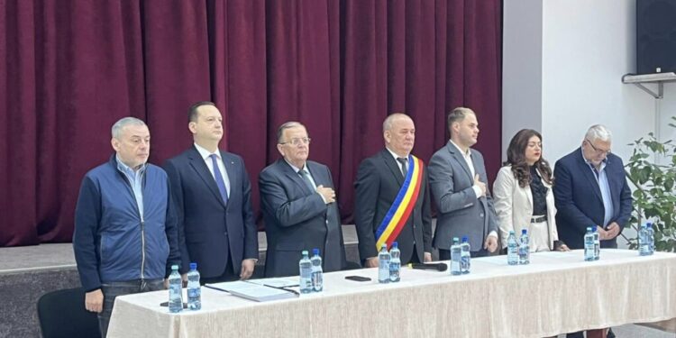 Viorel Cucu, pentru a patra oară primar al comunei Adîncata: Vreau să le mulțumesc în special foștilor consilieri locali, pentru că la noi a fost unitate, iar această unitate a dus la investiții de peste 36 de milioane de euro