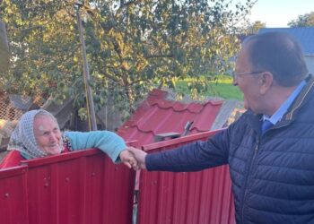 Peste două săptămîni se va asfalta în centrul municipiului Rădăuți.  În acest an s-au asfaltat 12 străzi. Pe mai multe străzi s-au tras rețele de apă și canal