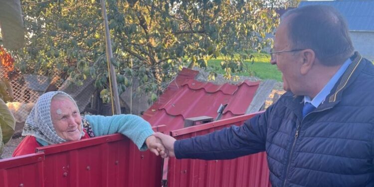 Peste două săptămîni se va asfalta în centrul municipiului Rădăuți.  În acest an s-au asfaltat 12 străzi. Pe mai multe străzi s-au tras rețele de apă și canal