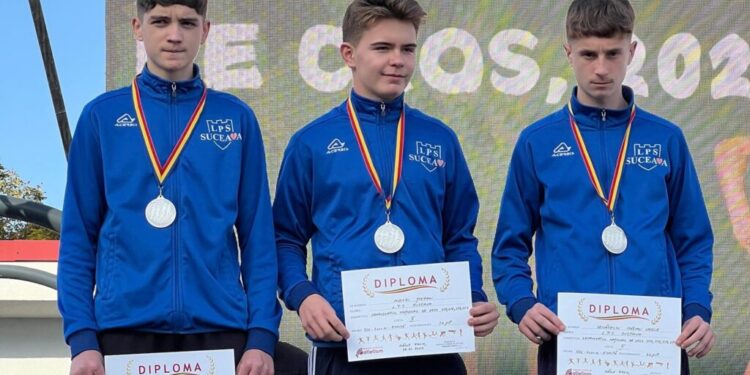 Atleții U16 de la Liceul cu Program Sportiv Suceava, vicecampioni naționali. Mario Ignătescu, Mateo Strelciuc și Ștefan Morari, locul II la Campionatul Național de Cross de la Băile Felix