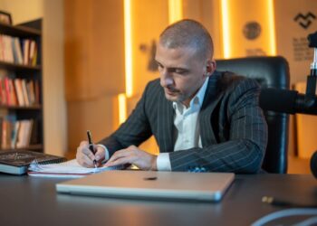 Fundația lui Ștefan Mandachi, donație de 500.000 de euro pentru construirea unui centru de recuperare la Gura Humorului