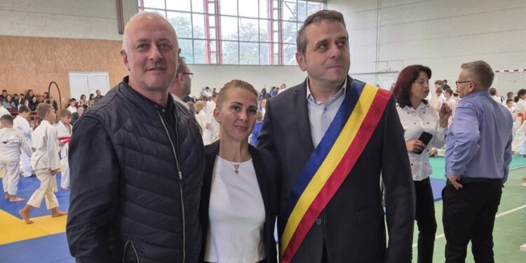 Campioana olimpică la judo Alina Dumitru, impresionată de cum a fost organizat turneul internațional de judo din comuna suceveană Todirești, la care au participat 400 de copii