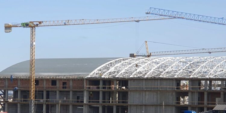 Structura de beton a sălii polivalente a fost finalizată, iar structura metalică este gata în proporție de 80% (Foto)